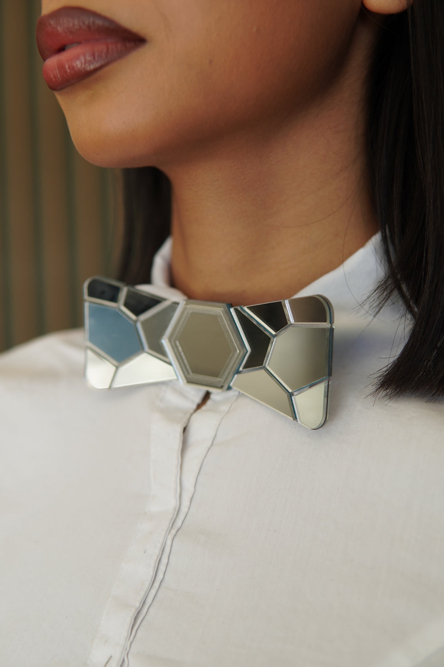 Aura Bow Tie - Silver