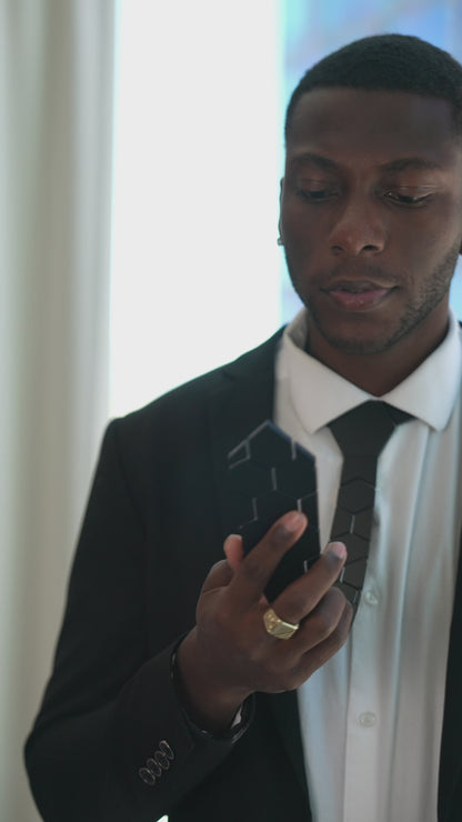 Aura Tie - Black